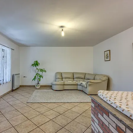 Marta Slovenia Natures - Happy Apartment *